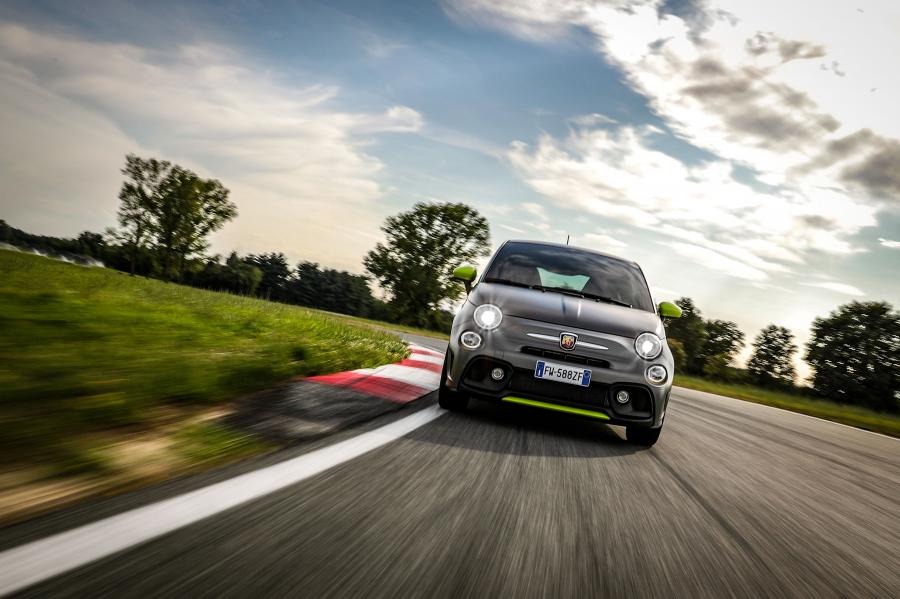  Abarth 595 Pista 70esimo Anniversario (312) 2019 года  (фото 5 из 35)